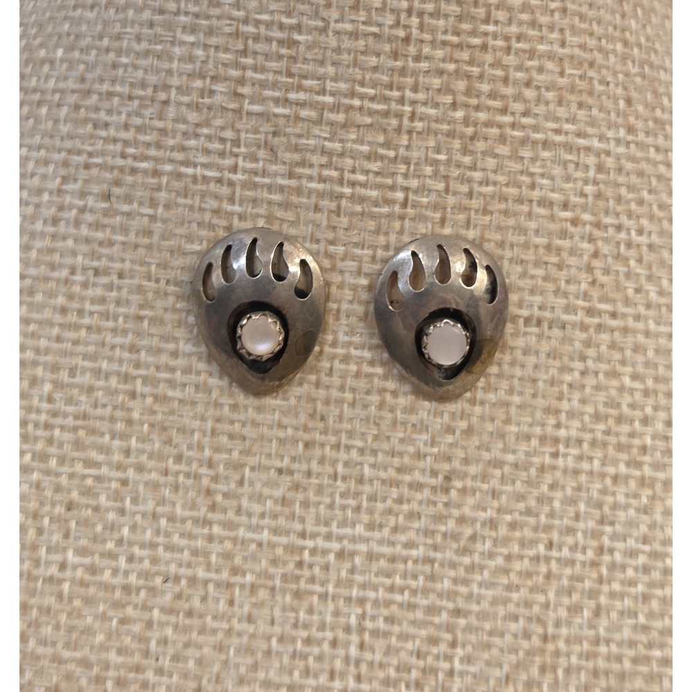 Vintage Navajo Bear Paw Mother‎ Of Pearl Sterling Earrings